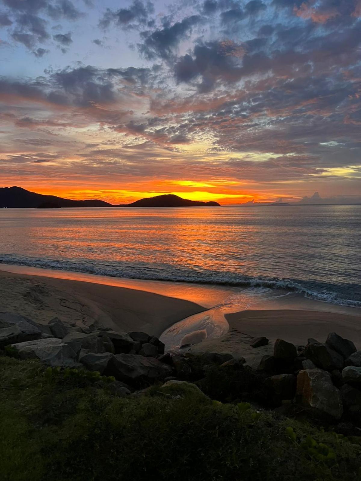 Paraiso Do Alexandre Para 15 Hospedes 까라과따뚜바 외부 사진